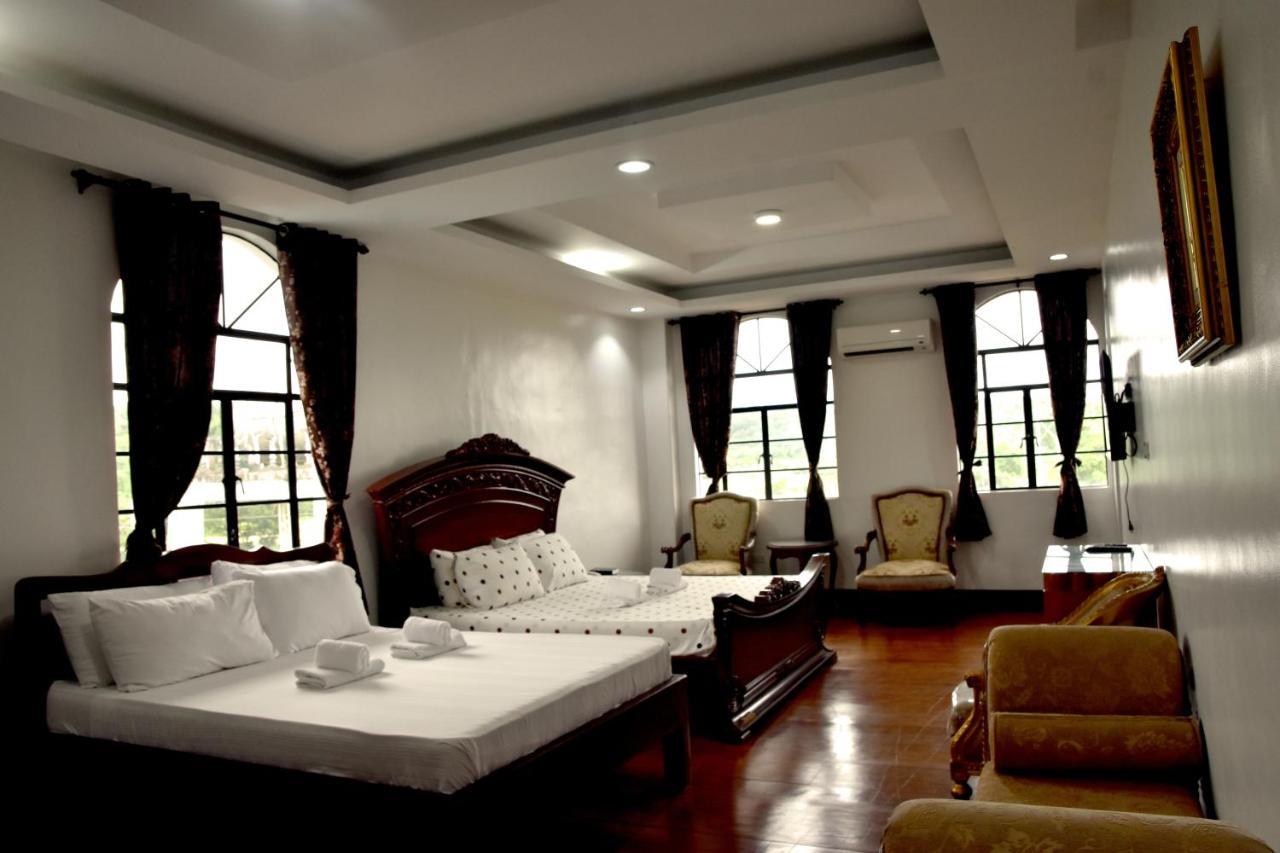 Isla De Oro Hotel Mamburao Bagian luar foto