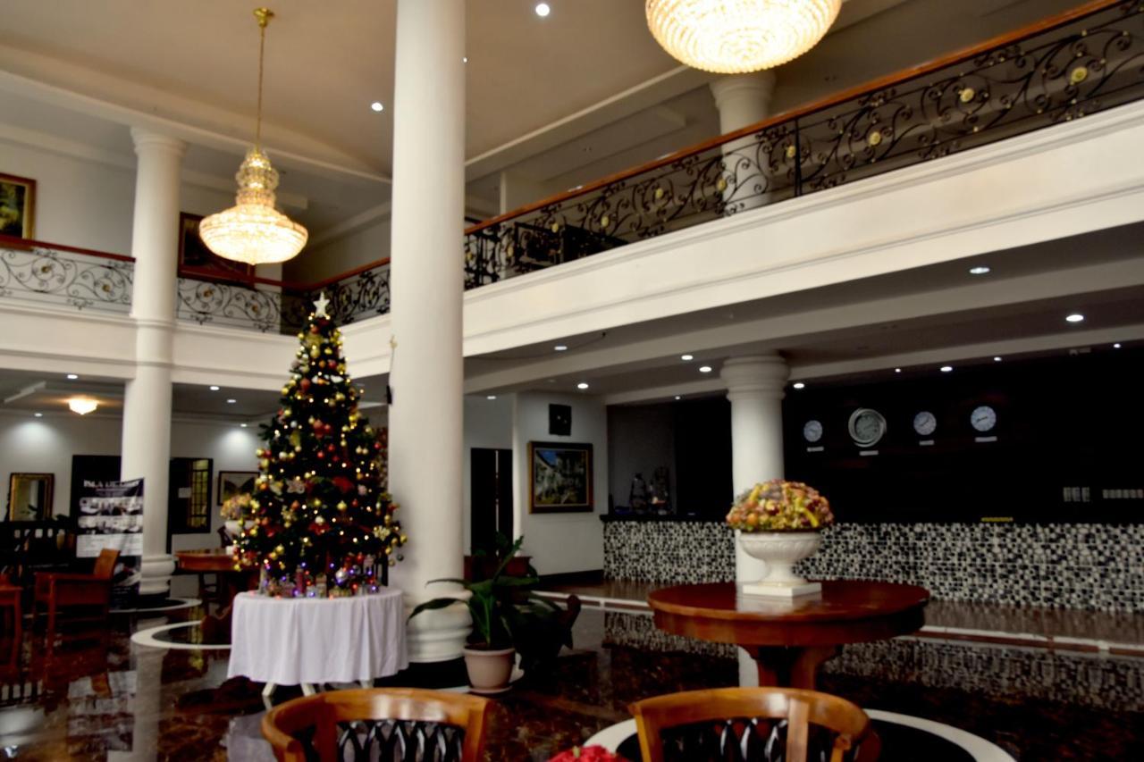 Isla De Oro Hotel Mamburao Bagian luar foto