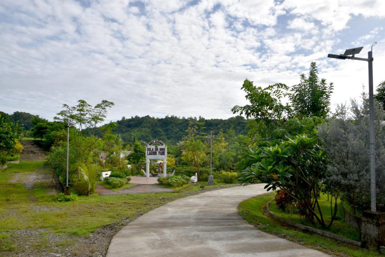 Isla De Oro Hotel Mamburao Bagian luar foto