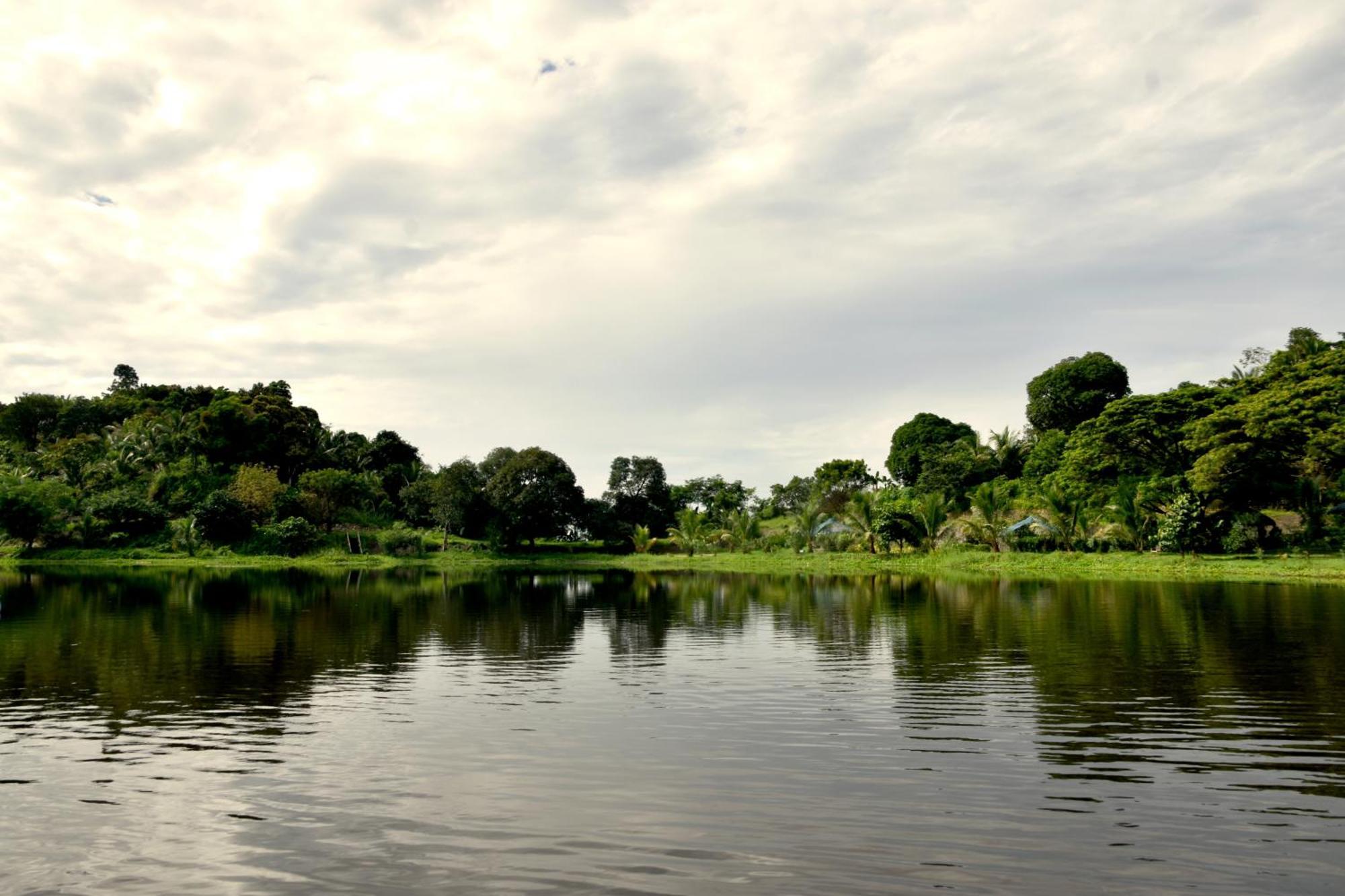 Isla De Oro Hotel Mamburao Bagian luar foto