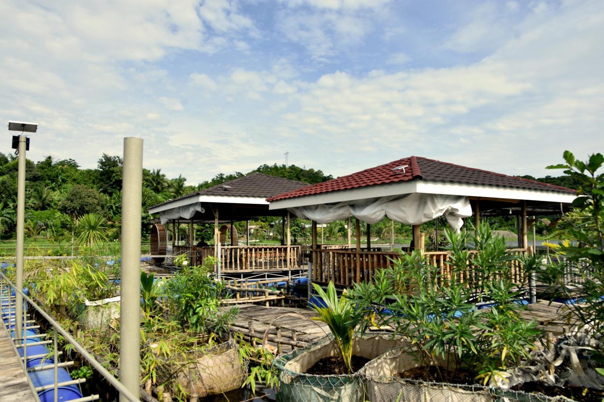 Isla De Oro Hotel Mamburao Bagian luar foto
