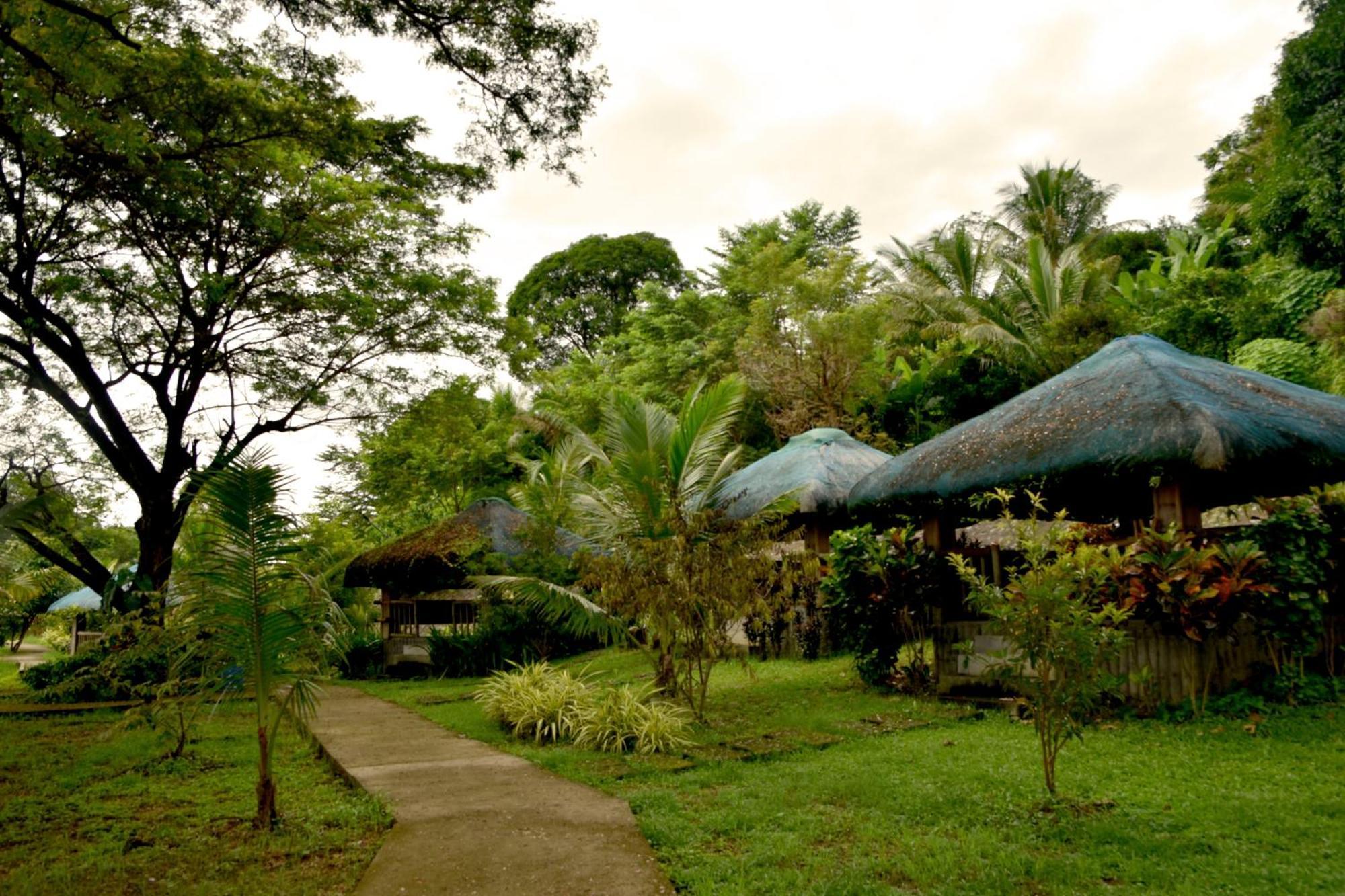 Isla De Oro Hotel Mamburao Bagian luar foto